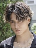 原宿微分けセンターパートツイストスパイラルパーマツーブロック