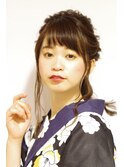 定番！くるりんぱで作るダウンスタイル
