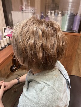 スウィープヘア(Sweep Hair) ダブルカラーでツートンカラー