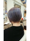 ショートボブ×グレージュカラー