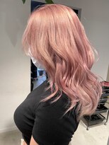 トレス(TRESS) ピンク　韓国ヘア　くびれヘア　暖色系カラー　フェザーバング