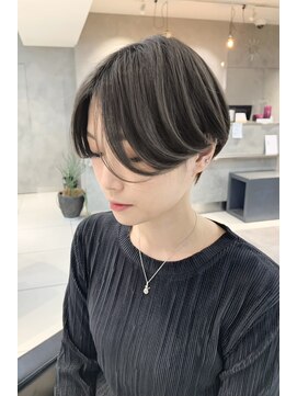 ヴェイン 渋谷(vain) 大人可愛い20代30代40代黒髪前下がりショートボブ丸みショート◎