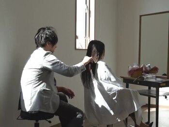 グラティテュード(Gratitude)の写真/マンツーマンサロン《Gratitude》丁寧なカウンセリングでお悩みの解消や理想のスタイルを実現します◇