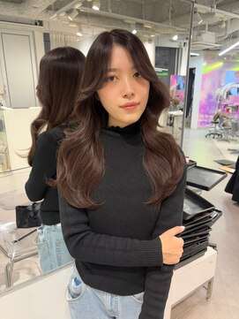 ユーフォリア 渋谷グランデ(Euphoria SHIBUYA GRANDE) ブラウン　くびれ巻き　韓国ヘア　レイヤーカット