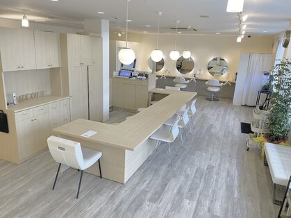 アコレ ミリュー 南草津店(ACCOLE milieu)の写真