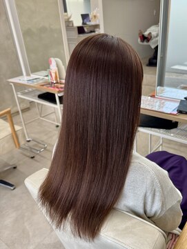 レヴィア(REVIA) レイヤーカット前髪カット髪質改善トリートメント
