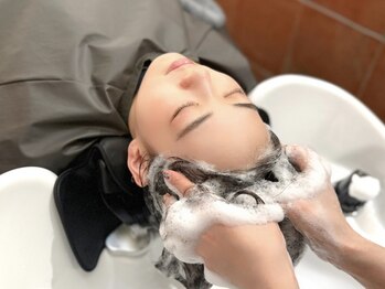 オムシャンティス(OmShantiS)の写真/スタイリスト全員が【シャンドラ認定スパニスト】として活躍！自分自身への特別なご褒美なひと時を