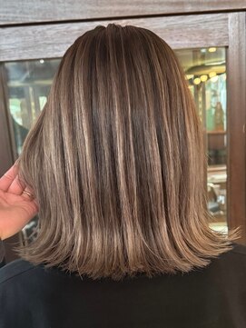 スリー(three) バレイヤージュ