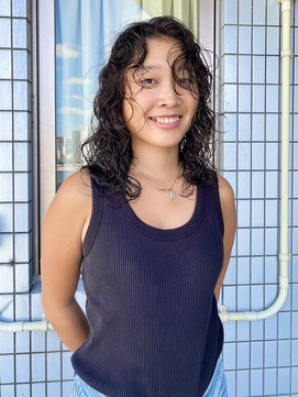 ブルーヘンビレッジ(bluhen village) ミディアムスパイラルパーマ