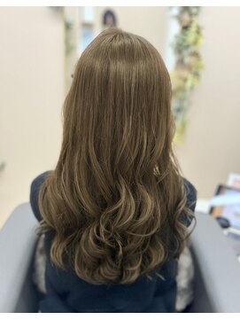 アンジュール ラナリア(1//jour LanaRia) 脱白髪染めオリーブベージュ