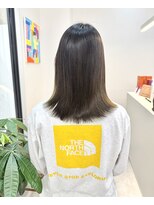 エブリ(evri)&nbsp;伸ばし途中の髪型　乾かすだけで良い髪型　外ハネ　カット　前髪