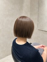 トキ(toki)&nbsp;切りっぱなしボブ×アッシュベージュ