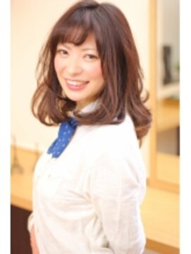 ヘアリゾートカシータ(Casita) オシャレ感たっぷりの無造作セミディ