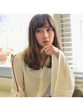 キアラ(Kchiara) 透明感ベージュAライン《kchiara川野直人》