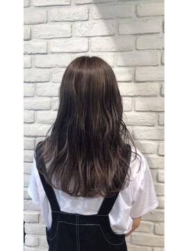 ヘアーアンドメイクトラスト(HAIR&MAKE TRUST) ロングヘア/ハイライトカラー/ベージュカラー/グレージュカラー