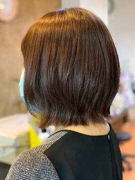 アークスヘアー ミントべージュ大人かわいいマニッシュ丸みショートボブ