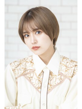 クロエ 中野(Cloe) シルエットが綺麗なマッシュショート