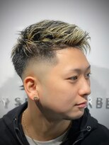 リバティシェアバーバー 銀座(LIBERTY SHARE BARBER) ジェットモヒカン/フェードカット/メッシュカラー