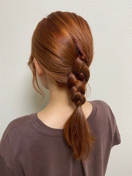 モルニ(MORNI) オレンジカラー_マロンベージュ Aラインボブ かきあげ