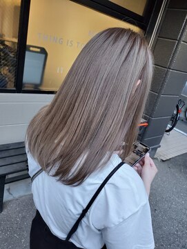 シュプール(SPUL) ハイトーングレーベージュ