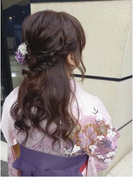 チップタップ 府中店(tip top) 卒業式ヘア