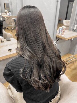 エクレア 岡山イオン前ハレまち通り(eclair.) グレージュカラー