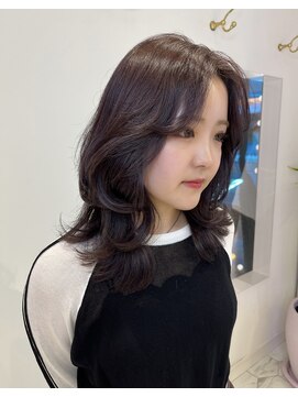 アマンドール(Aman D'or) ミディアムレイヤー×ラベンダーグレー