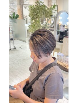 クレア(CREA) ２０代３０代人気ハンサムショート透明感ハイライト