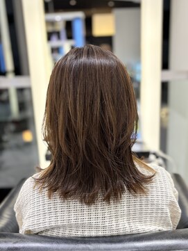 エアー 銀座タワー(AIR) 外ハネ　伸ばしかけヘア　レイヤー