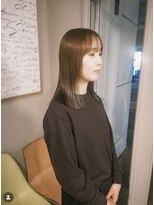 ムク(muku)&nbsp;パツっとミディアム 透明感のあるオリーブベージュ