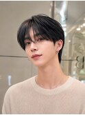 韓国ヘア　シースルーマッシュ　センターパート　毛流れヘア
