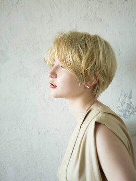 シキ(SIKI) 大人ナチュラルなショートスタイル