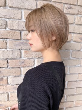 ミィ 表参道(mee.) 【mee.】ハセガワヒトシ 耳かけサイドショートボブ☆表参道