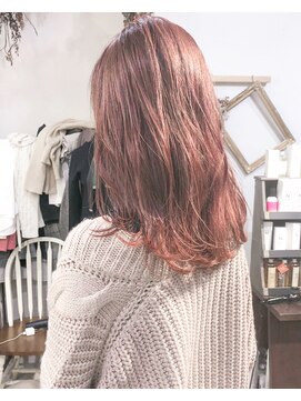 ヘアーアンドアトリエ マール(Hair&Atelier Marl) 【Marl】ピンクベージュカラーの外国人風セミディ♪