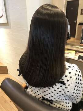 ヘアーミューズ リベロ(hair muse Livero) 【Livero】つやつやストレートスタイル