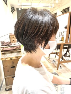 ネオリーブエム(Neolive em;) ウェイト高めのショートスタイル☆