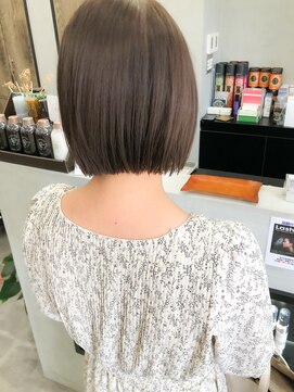 ローカス 昭島(Locus) マロンベージュ/ミニボブ/ベージュカラー/コンパクトボブ