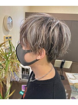 クリーム(CREAM) 太め コントラスト ハイライト ホワイト