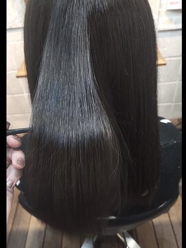 リスタ アンド リアン バイ リスタ(rista & RIAN by rista) 美髪ケアカラーアッシュ系