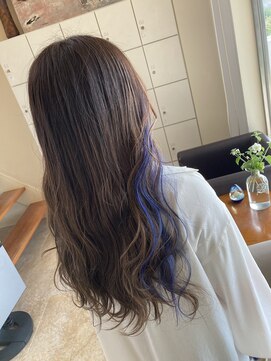 ヘアースペース ブイ(hair space V) 夏のブルーインナーカラー
