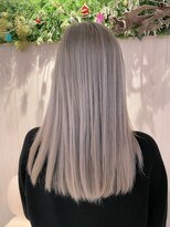 フリーラ 横浜(freera)&nbsp;黒髪/グレーベージュ/レイヤーロング/前髪パーマ[横浜駅]