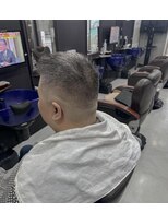 バーバーバー 八広(BARBER-BAR) スキンフェード×ショート