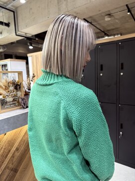 ルーフアクト(LUFE act) ホワイトベージュバレイヤージュカラー