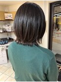 20代30代40代レイヤー暗髪丸み外ハネウルフレイヤー