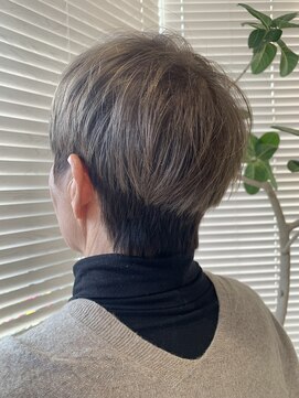 アース 三田南ウッディタウン店(HAIR&MAKE EARTH) 大人ショート/30代40代50代/グレージュ/白髪染め