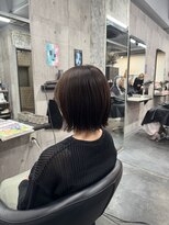 コワファースト長崎シャンプーボーイ 2nd(COIFF1RST 長崎 SHAMPOO BOY) ぱつっとボブ 外ハネボブ ミニボブ ショートボブ