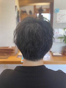 ギャロップヘアー クセ毛を活かしたベリーショートヘア