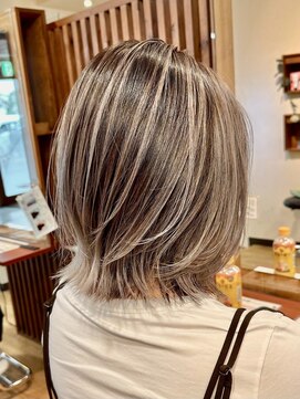 ブリッツ レボ(BLITZ-REVO) 着物ヘア/ダークアッシュ/ミディアムレイヤーカット/柏駅