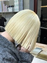 ヲタク(wotaku.)&nbsp;ホワイトブロンド抜きっぱなしブリーチハイトーンボブブリーチ