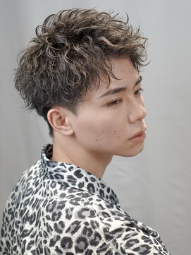 オーシャントーキョー 渋谷神南(OCEAN TOKYO) ツイスパ刈り上げアップバング